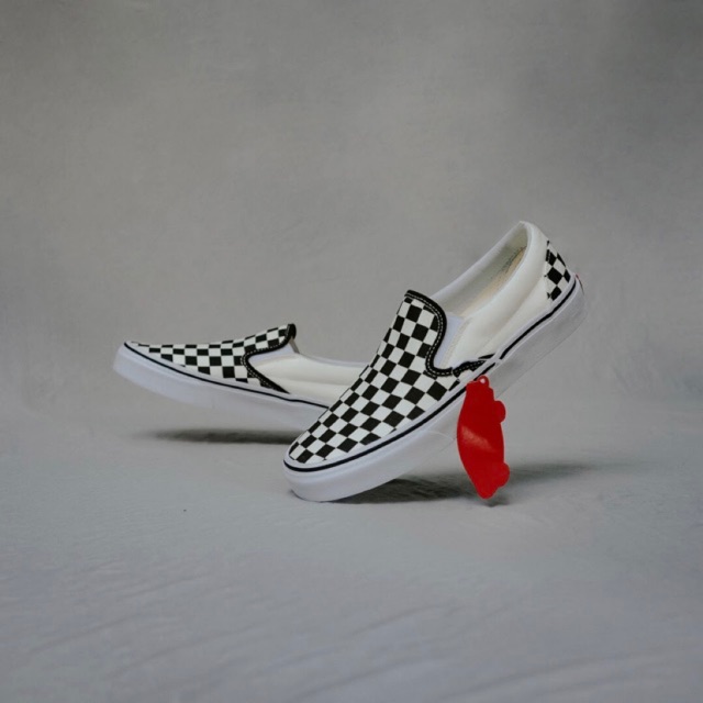 vans white checkerboard shoes