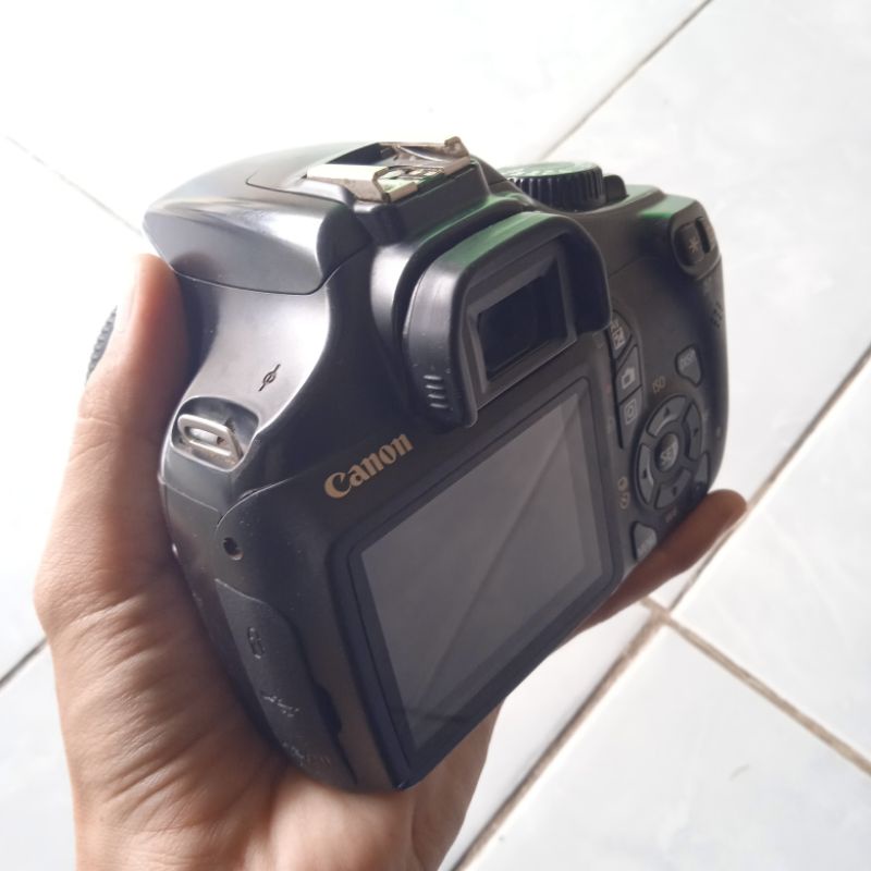 kamera DSLR Canon EOS 1100D + lensa fix yongnuo YN 50mm f1.8 (second/bekas) bisa vidio. bukan sony n