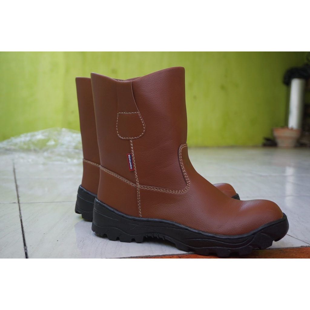 Sepatu Safety Boot Pria proyek ujung besi King Kerja Lapangan Proyek Sepatu Boot Pria Ujung Besi Kerja Lapangan Proyek Safety Anti Slip Safety Shoes Semi Boot