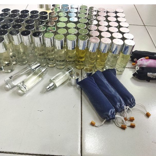 parfum refill 30ml  berbagai macem aroma cewek/cowok