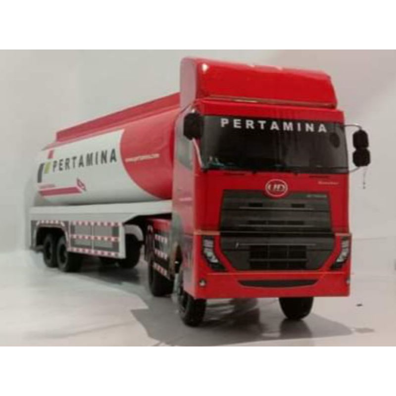 miniatur truk pertamina