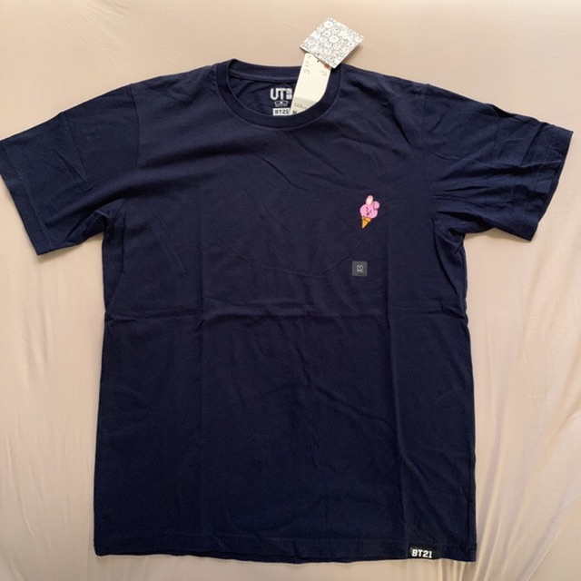 Kaos Uniqlo X BTS Limited UT BT21 Navi t-shirt with Ice Cream Size M