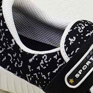 Sepatu Anak Sneakers Umur 1 2 Tahun HITAM - Sepatu Anak Sneakers Anti Licin Corak Alas Karet Size 22 - 23