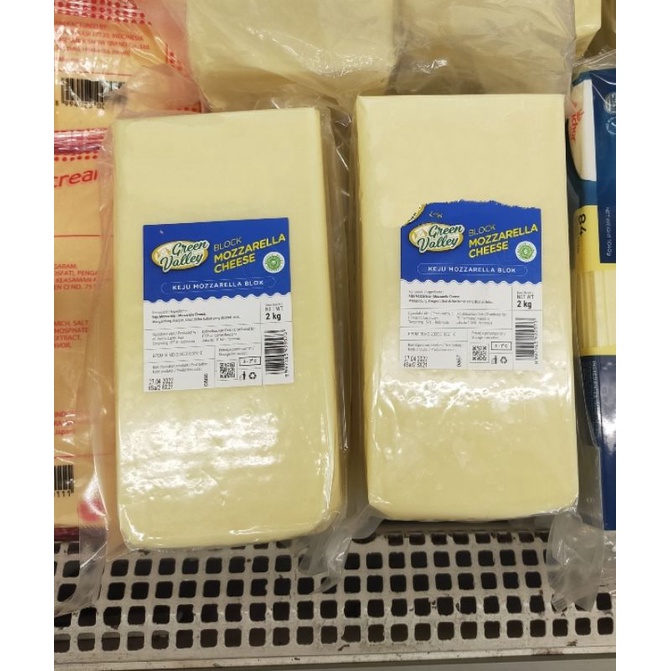 

green valley mozzarella cheese block 2kg keju pizza