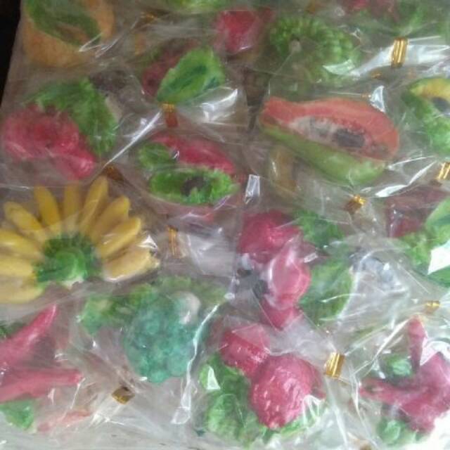 Souvenir tempelan kulkas buah