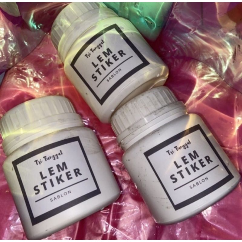 

Lem Stiker / Meja 500gr Premium Sablon Kertas Paper Kuat Plastik Sticker Perekat Glue Adhesive Super Serbaguna Berkualitas Berkualitas Kardus Plastik Fiber Kertas Plastic Box Paper Lengket Tempel Art Seni Cairan Prakarya Kerajinan Craft Crafting Malang