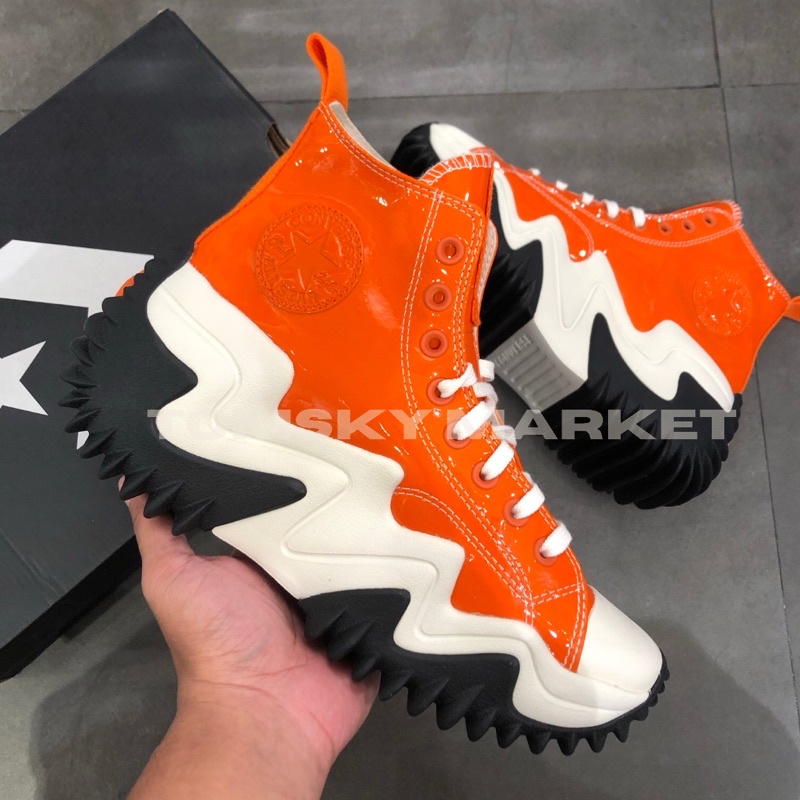 CONVERSE RUN STAR MOTION PATENT LEATHER PLATFORM / BOLD MANDARIN