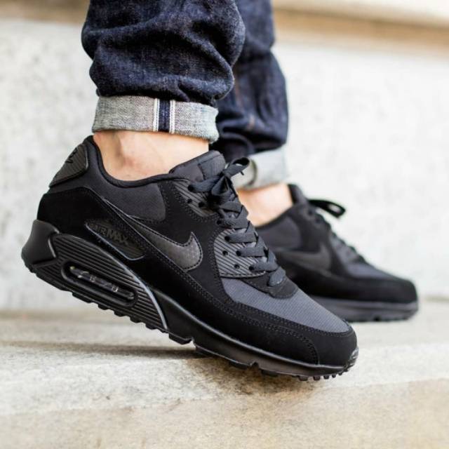 jual nike air max 90 essential