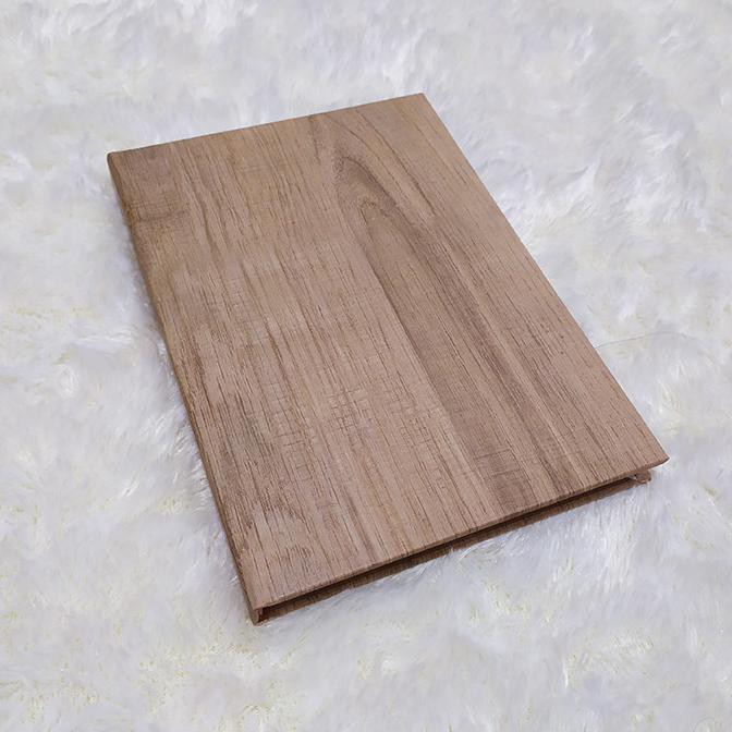 

Buku Catatan - Notebook motif kayu A5, 100lbr , Hardcover - KAYU 6 Kode 867