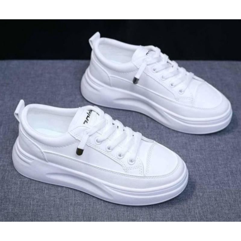 SEPATU KARET TINGGI PUTIH WANITA KOREA Sepatu Wanita Sneakers Korea Import Casual Shoes Putih New
