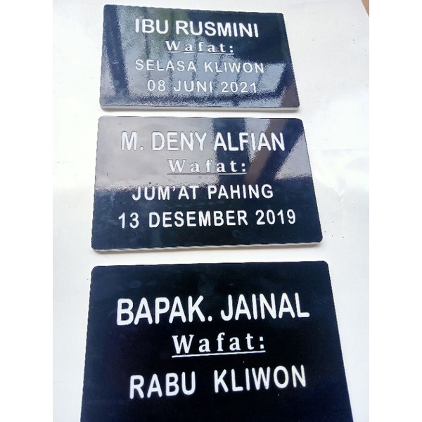 Papan Nama Batu Nisan Sederhana