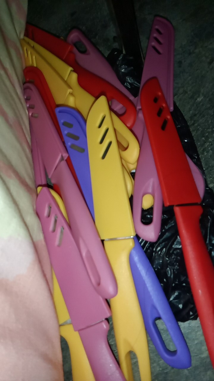 Pisau Kecil Dapur Dengan Pelindung Yzf62