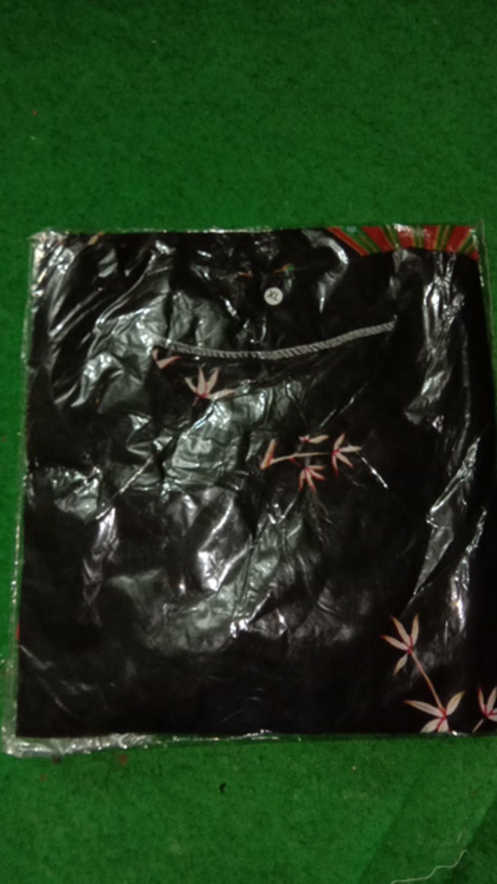 Blouse Atasan Batik Wanita-motif Kipas Merah Sania Ruffle Batik Atasan Ndoro Jowi Dnt Fairuz Arrafiq