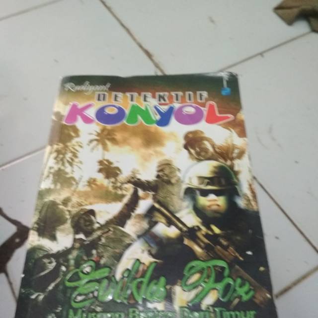 novel detektif konyol