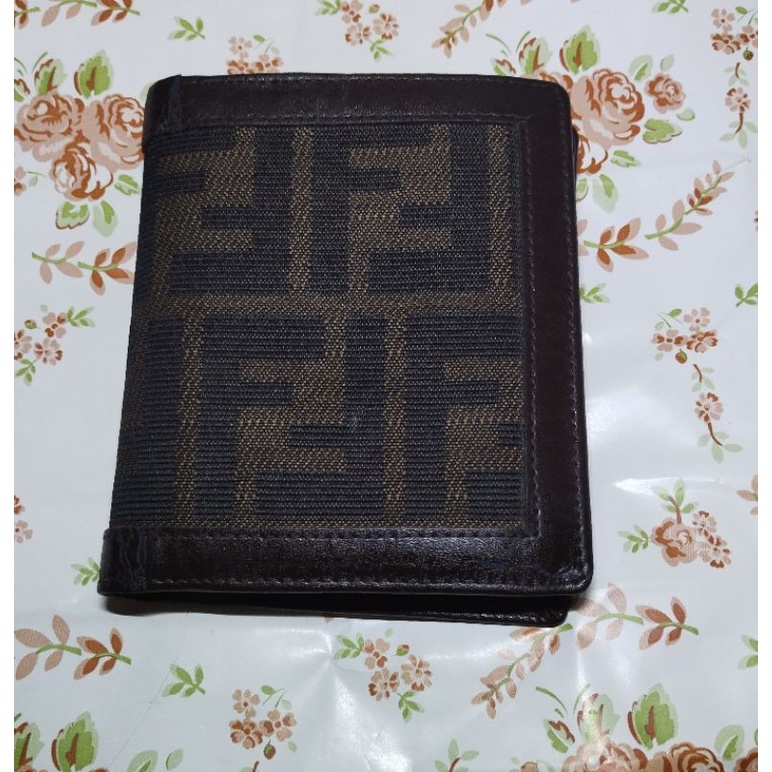 Dompet cowo Fendi