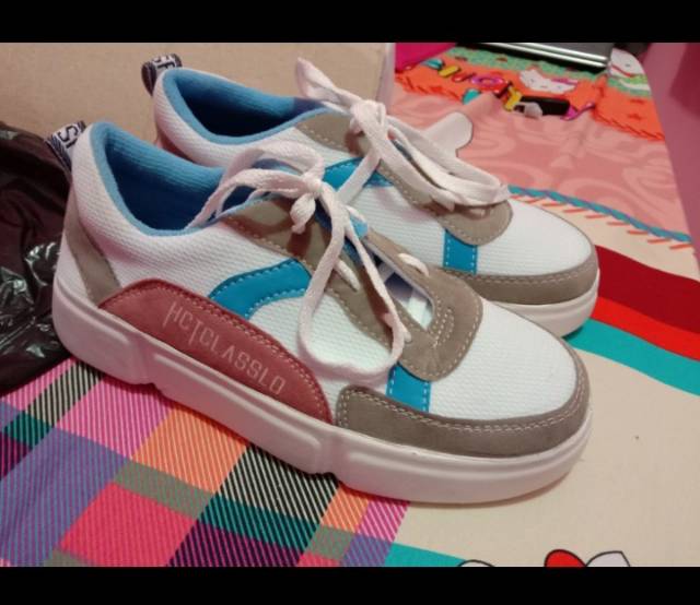 GRT - Sepatu Sneakers Wanita 01