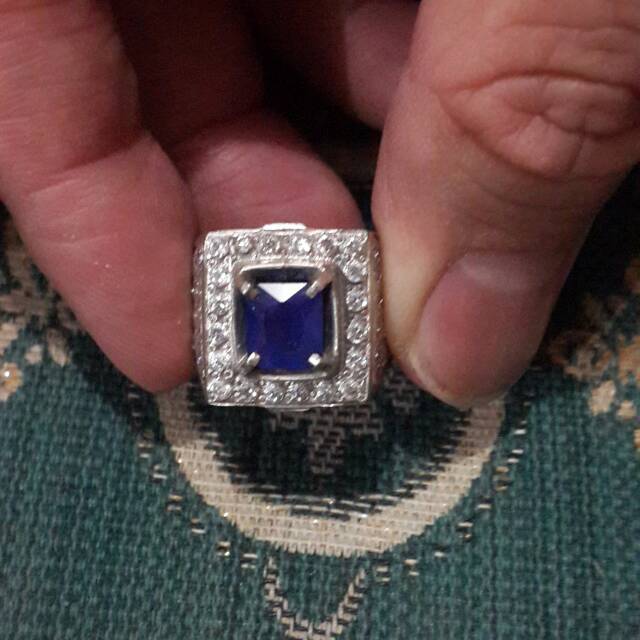 Batu Safir Biru Tua Blue Sapphire Ceylon