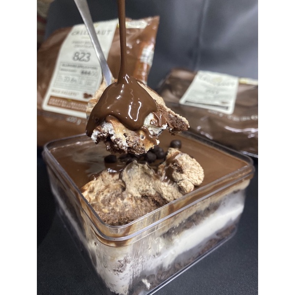 

CHOCO DARK DESSERT BOX
