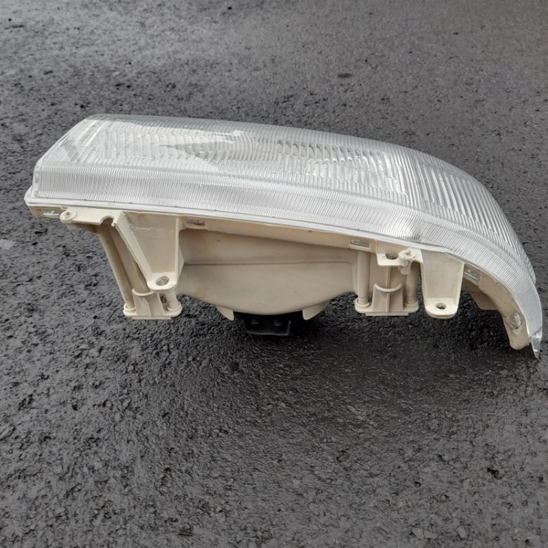 Lampu Headlamp Suzuki futura bukan original kiri