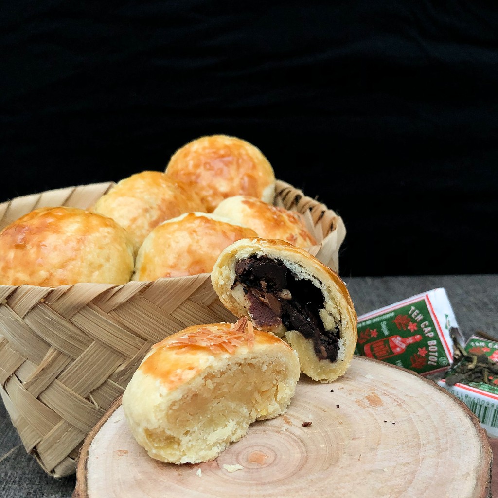 

Bakpia/ Pia Coklat Keju Enak Spesial