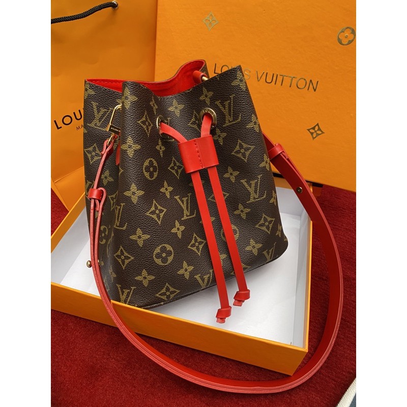 

GGYT LV SERUT NEO NOE TEBAL SUPER(21x12x21)FREE BOX+PAPERBAG