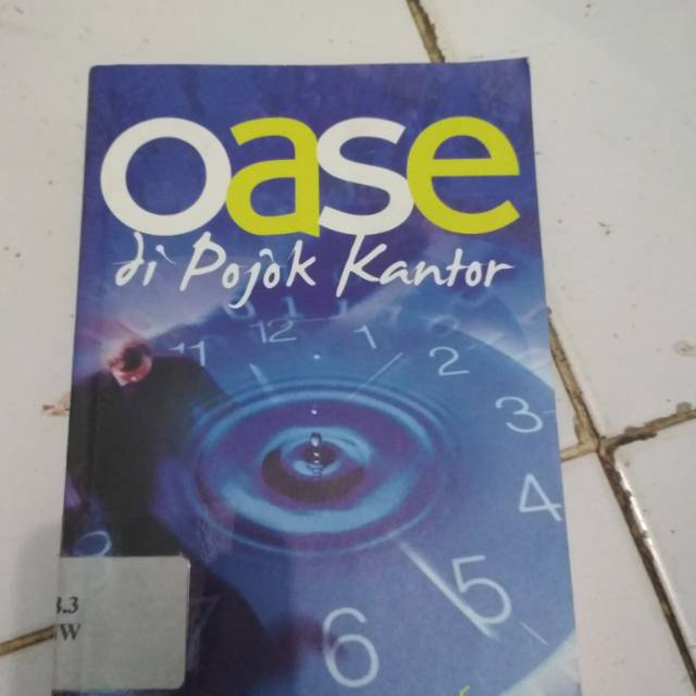 

Novel oase di pojok kantor
