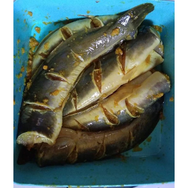 

(Fresh) Lele bumbu kuning goreng tanpa kepala