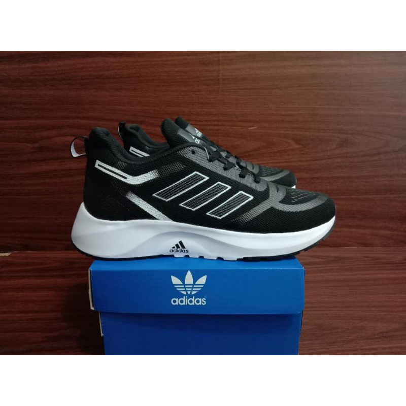 Sepatu Sneakers Adidas Wanita / Sneakers Adidas Olahraga Cewek / Sepatu Kuliah dan Sekolah Promo