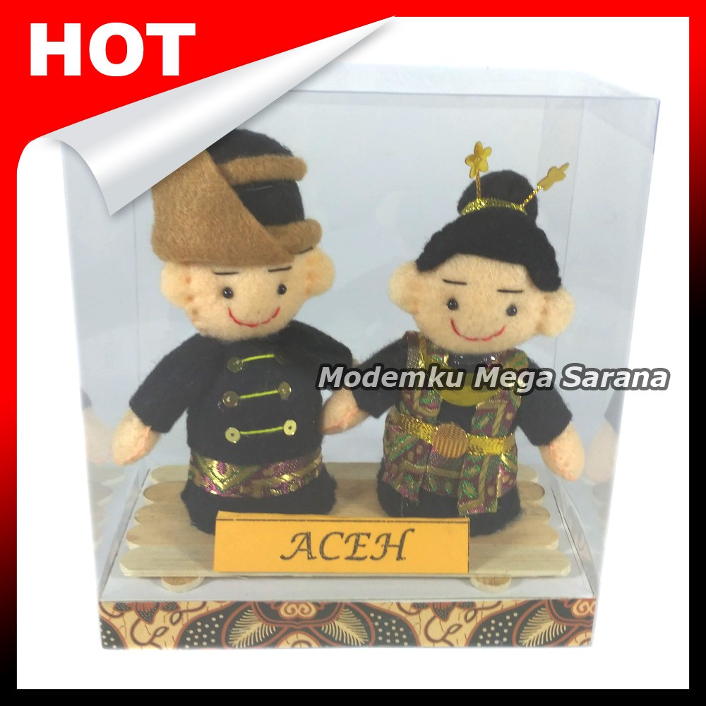 Boneka Pakaian Adat Aceh