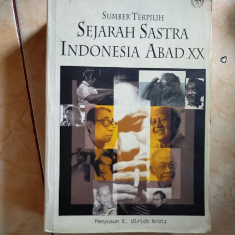 SUMBER TERPILIH SEJARAH SASTRA INDONESIA ABAD XX E. Ulrich Kratz