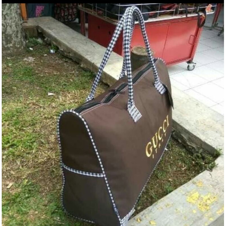Travel Bag Medium Tas Pakaian Tote Bag Tas Baju Jinjing Tas Tenteng Wanita -HITAM