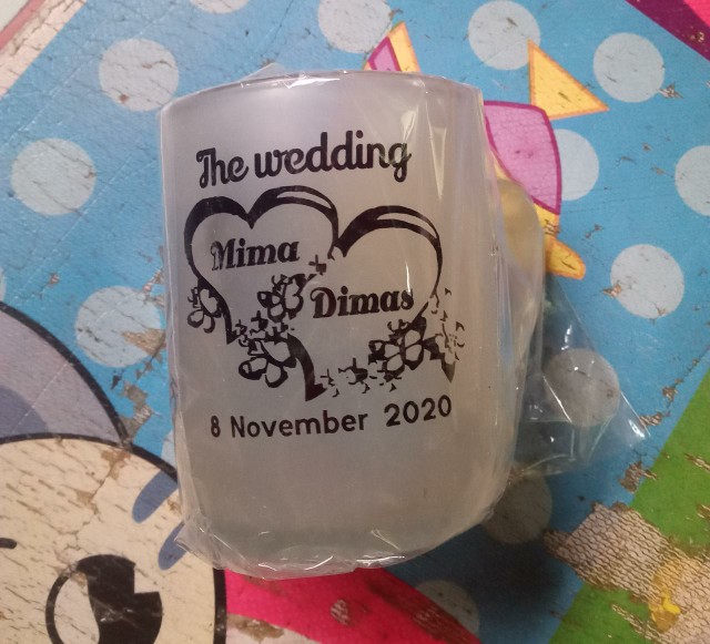 Souvernir Gelas Gagang Isi 50