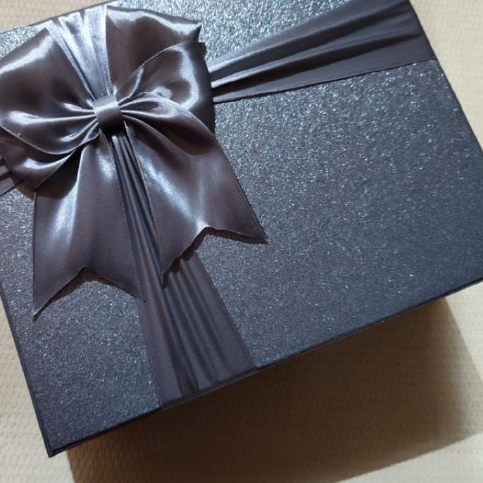 

Star 10.10 KOTAK HADIAH CUSTOM UKURAN PILIH WARNA VOLUME 3 KG