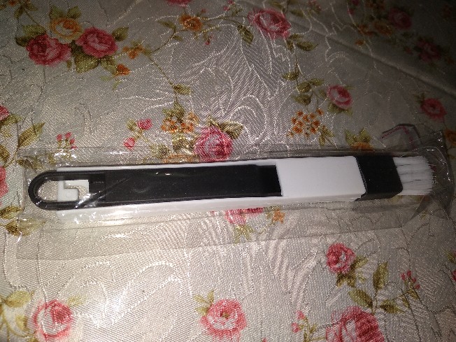 Sikat Mini Pembersih Keyboard Komputer Aneka Warna Ukuran 19x2x1.2cm Untuk Hadiah