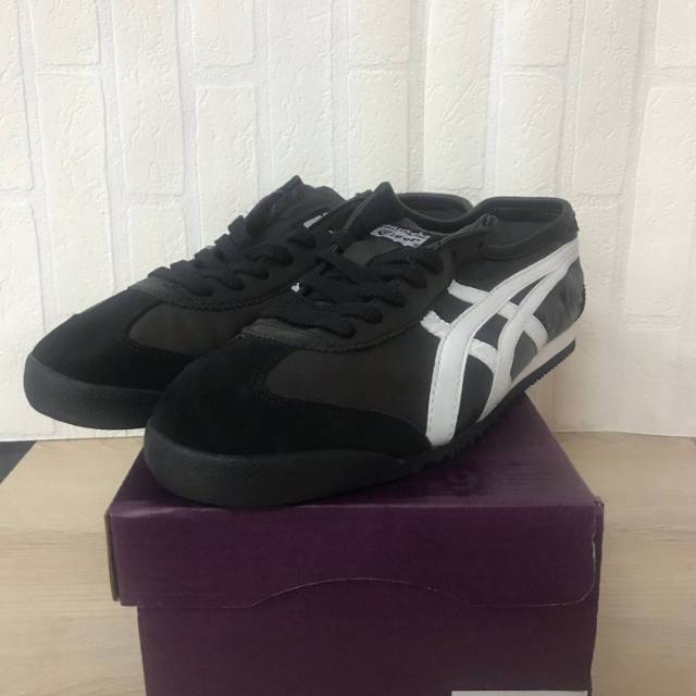 - Onitsuka Tiger Mexico 66 - Hitam Putih