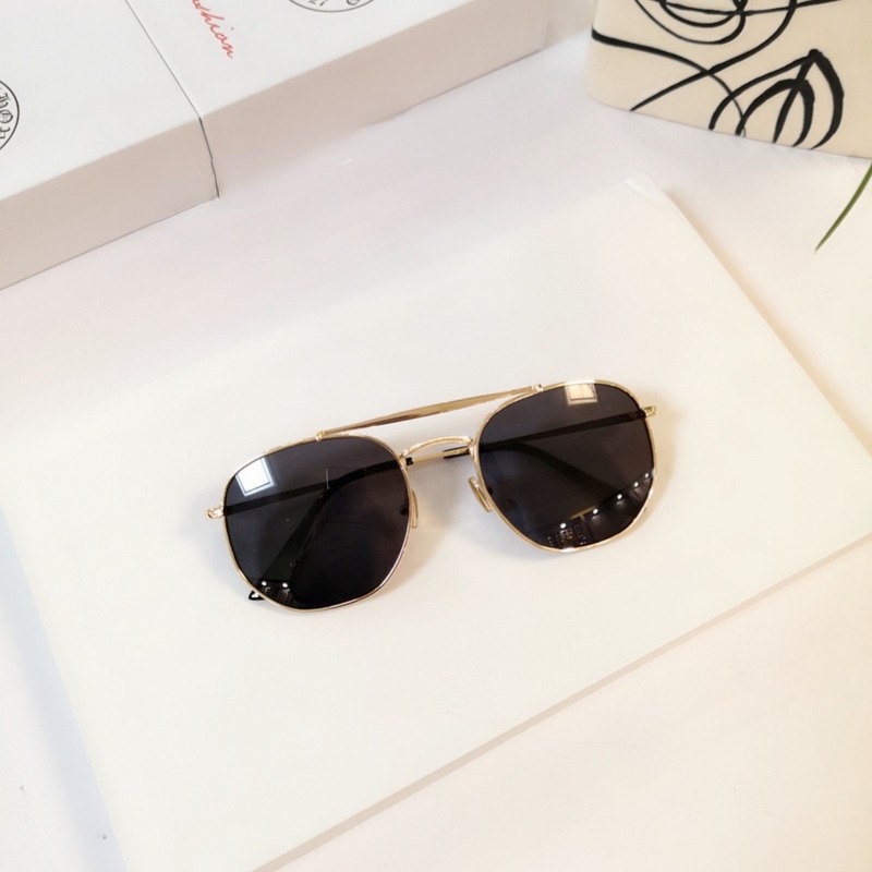 (YUZHU) Kacamata Hitam Aviator Frame Metal Bentuk Kotak Gaya Klasik Untuk Wanita