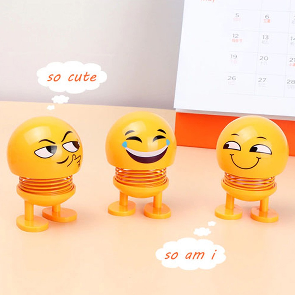 New Boneka Pajangan Dashboard Mobil Lucu Emoji Karakter Mini Bisa