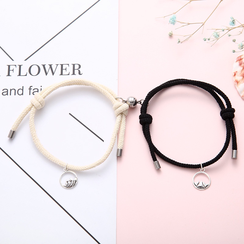 【Ready stock&COD】1pasang / 2 pcs Gelang couple bestie magnet Gelang Couple gelang couple magnet love Tali Karet Desain Astronot Untuk Unisex best friend fashion murah modis-Beige-black-magnet-1