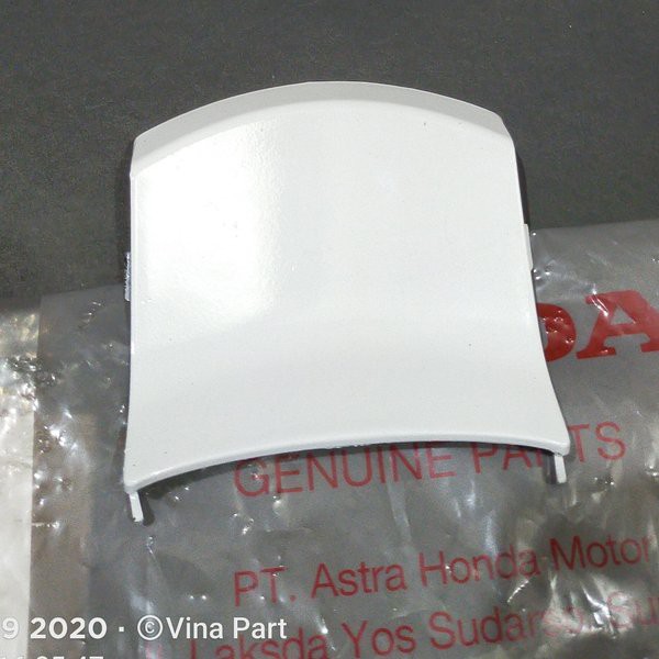 cover inner upper cover tail atas Scoopy esp new putih 81134 K93 N00ZJ