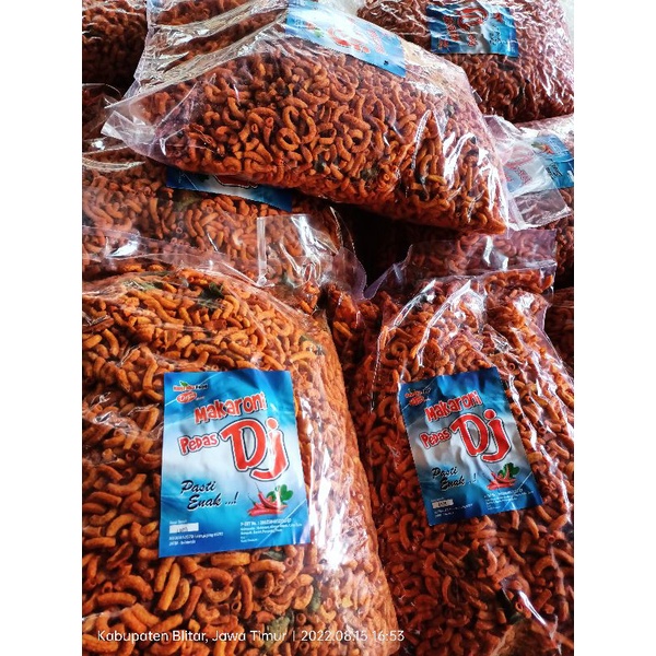 

Makaroni Pedas / makaroni daun jeruk / makaroni bantet / makaroni pipa