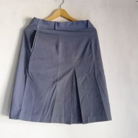 PRELOVED ROK SMA PENDEK WARNA ABU