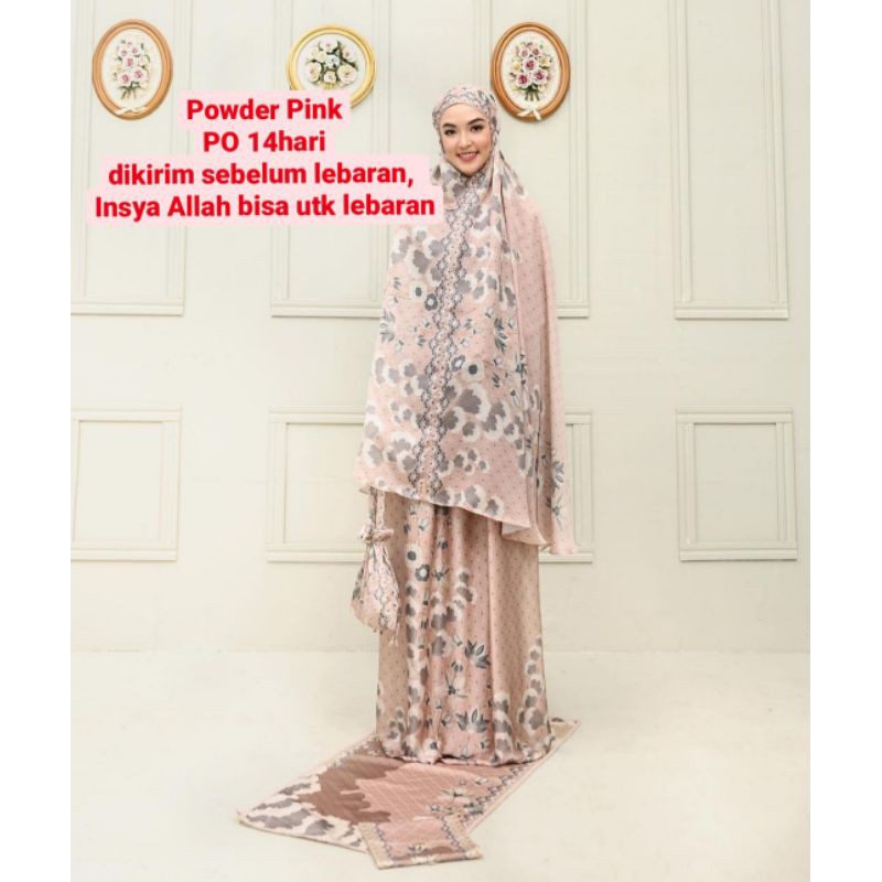 La Galigo Prayer Set Wearing Klamby