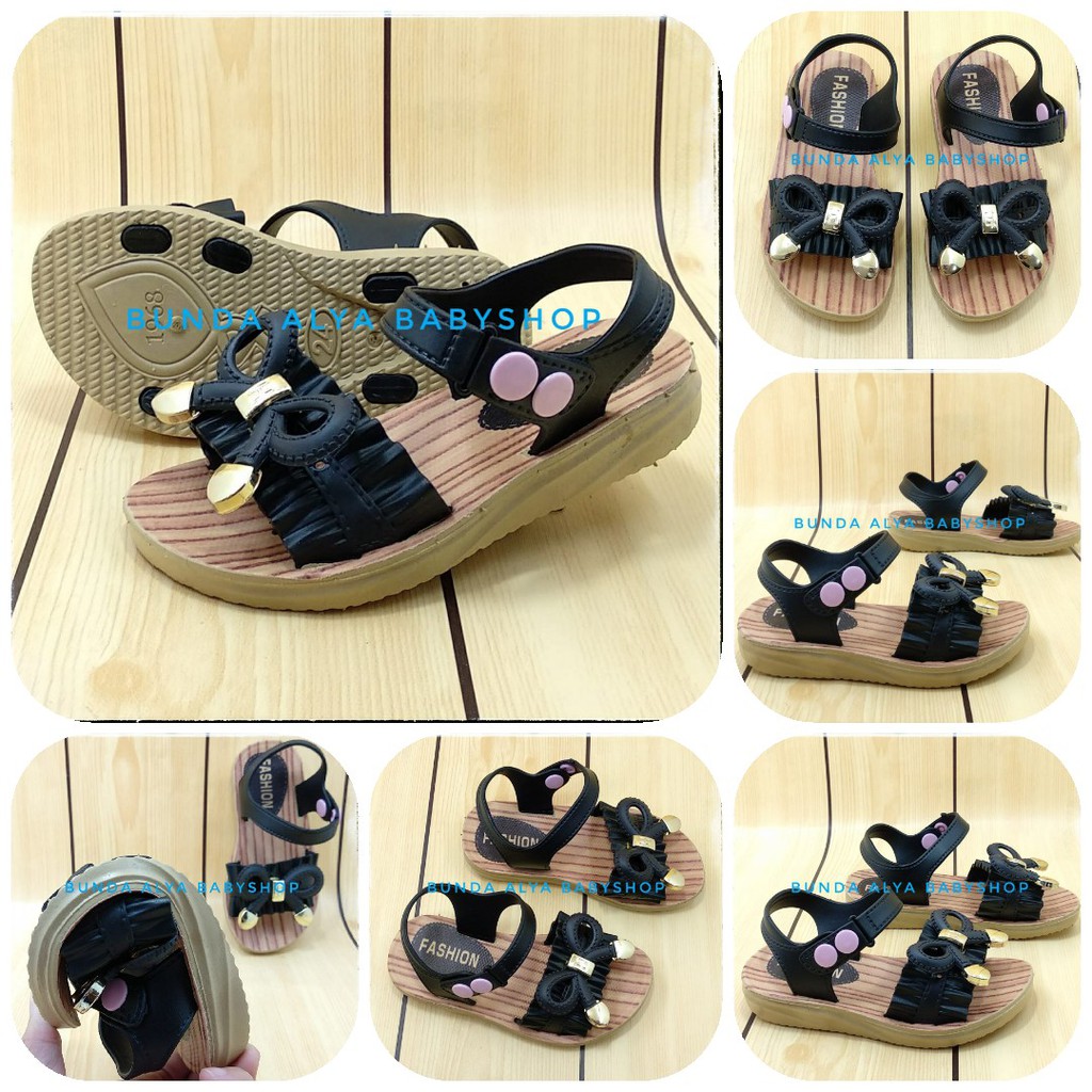 Sendal Anak Perempuan Usia 4 Tahun Elastis Tali Hitam  - Sepatu Sandal Anak Cewek Pita HITAM IMPORT Alas Karet Anti Licin Size 28-29