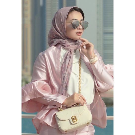 Buttonscarves Dubai Series Milkshake buttonscarvers preloved buttonscarves