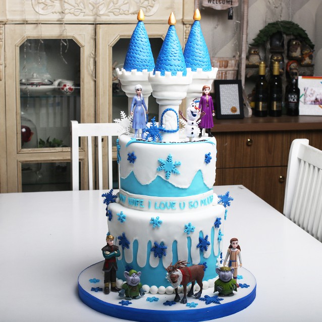 

Kue Ulang Tahun model Istana Frozen 2 susun / MOHON BACA KETERANGAN