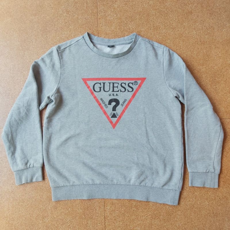 SWEATER GUESS