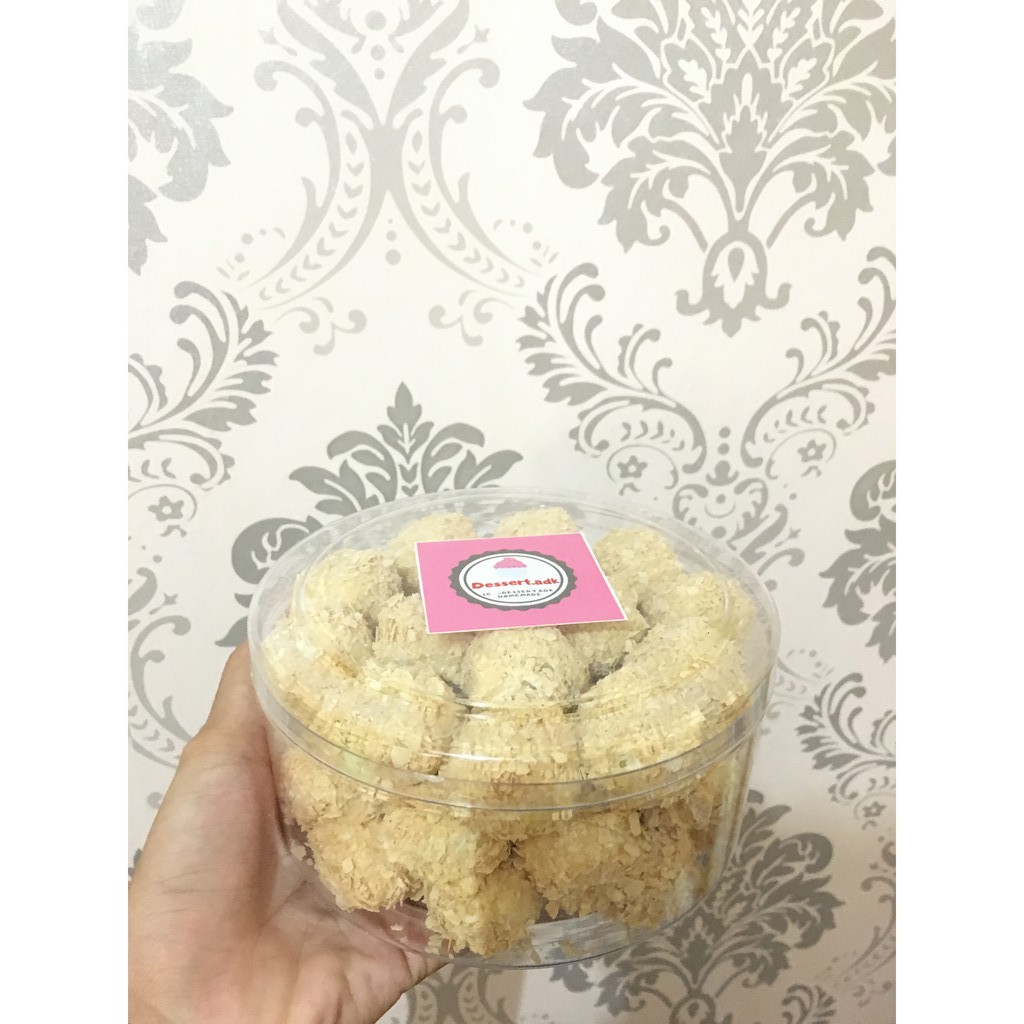 

Kue kering Nestum Ball