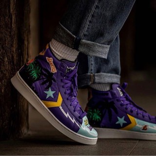 chuck taylor pro leather