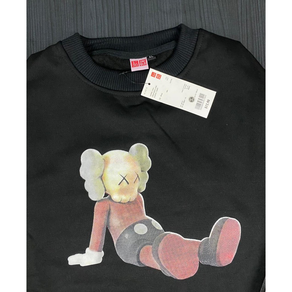 CREWNECK UNIQLO MICKY MOUSE