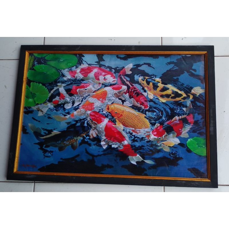 lukisan cetak ikan koi keberuntungan hoxy plus bingkai ukuran 65×45